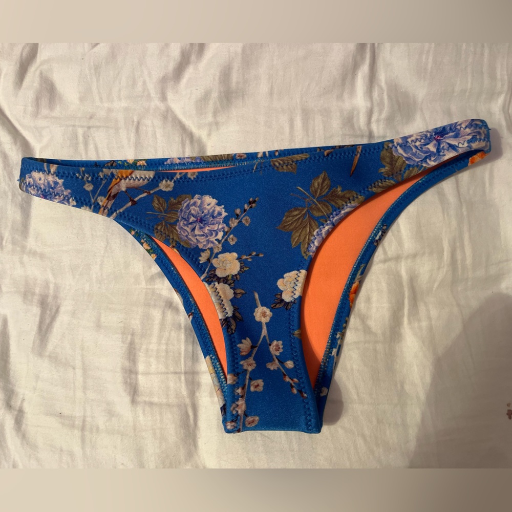 triangl bottoms size small